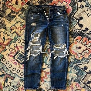 American eagle distressed 90s slim boyfriend